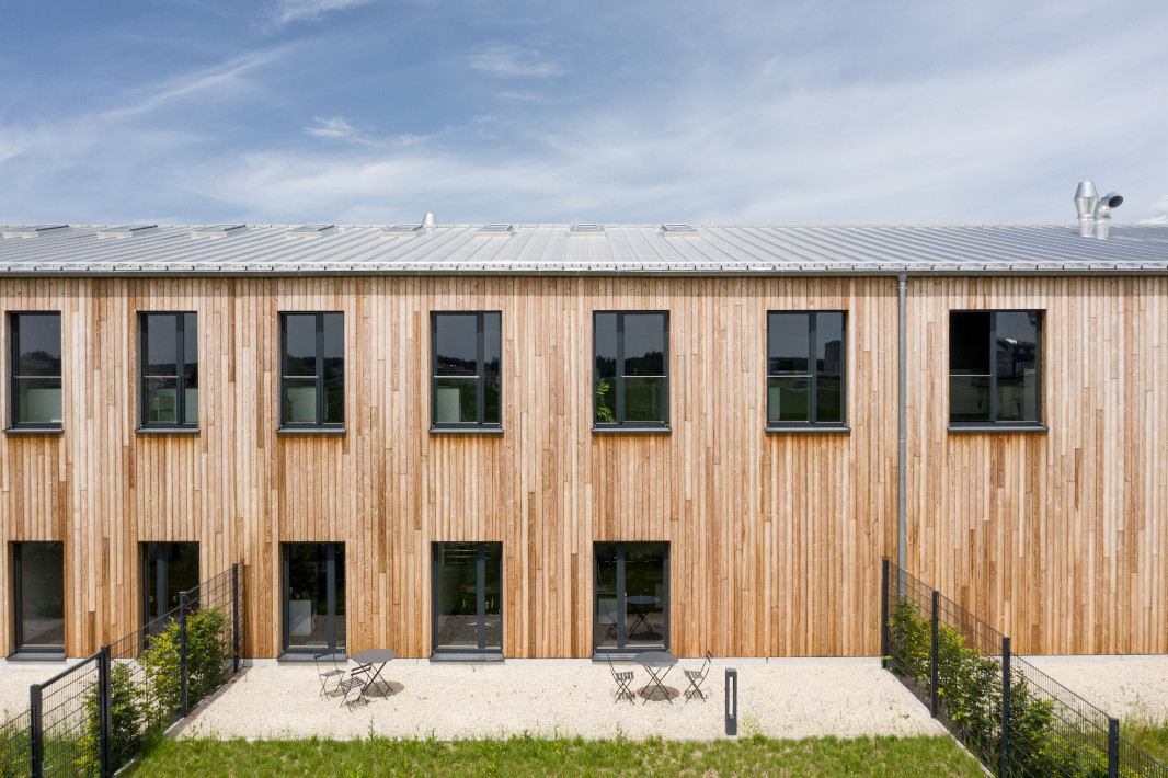 Dictum, Leistung: Holzfassade