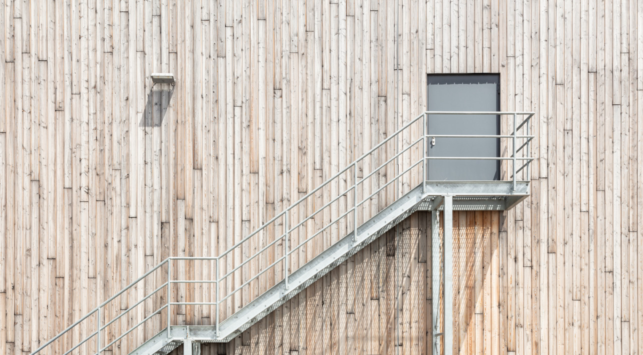 Dictum, Leistung: Holzfassade