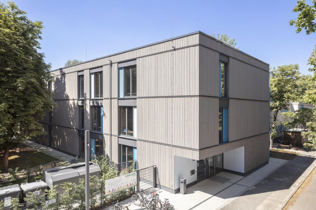 MOKIB Berlin, Leistung: GU-Leistung