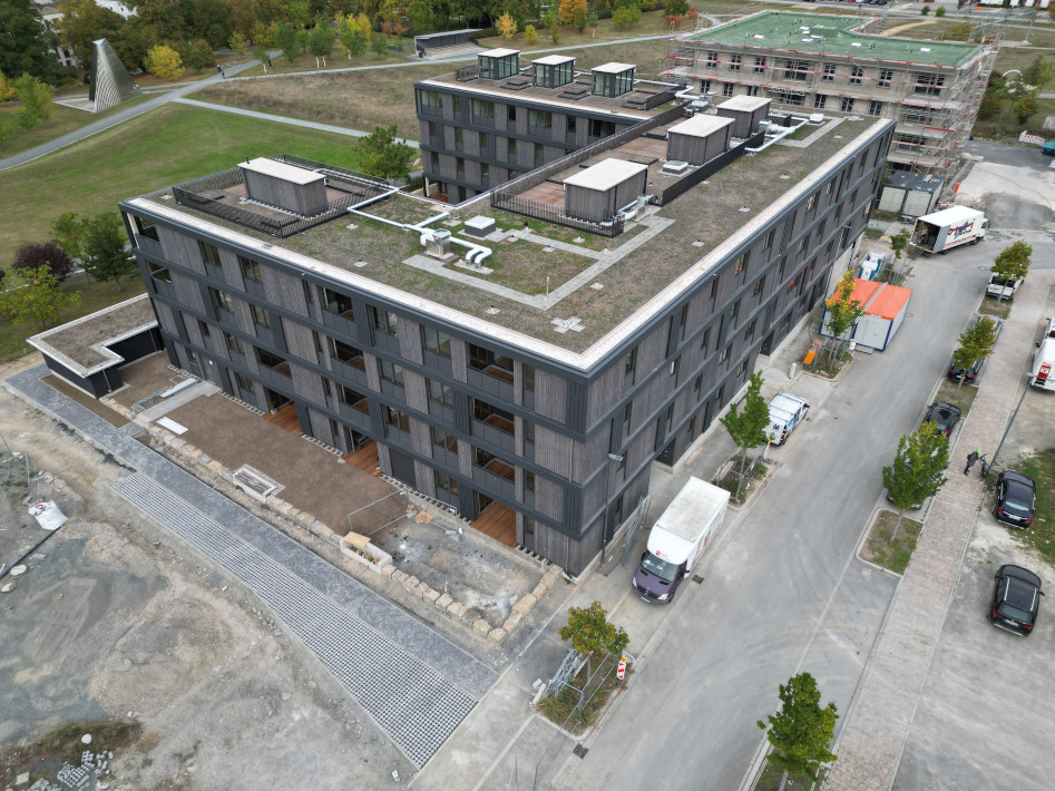 Hublandterrassen, Leistung: Geschlossene Gebäudehülle