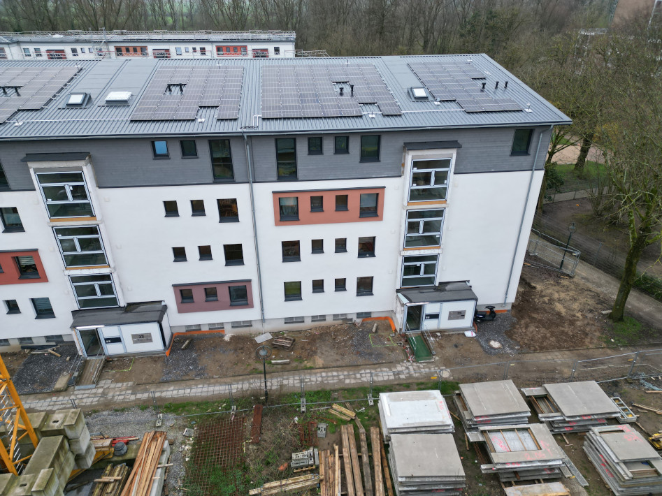 Jakob-Kneip-Straße, Leistung: Serielle Ausstockung