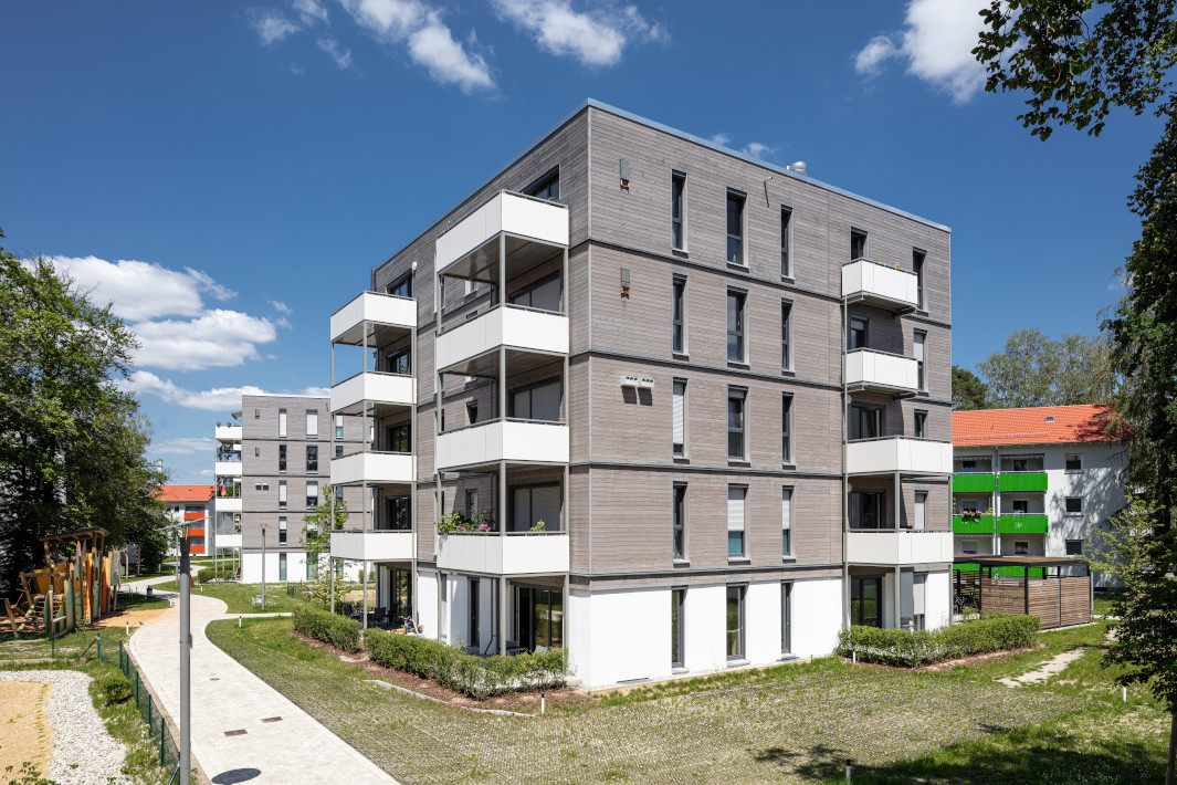 5-Geschosser Erlangen, Leistung: Geschlossene Gebäudehülle