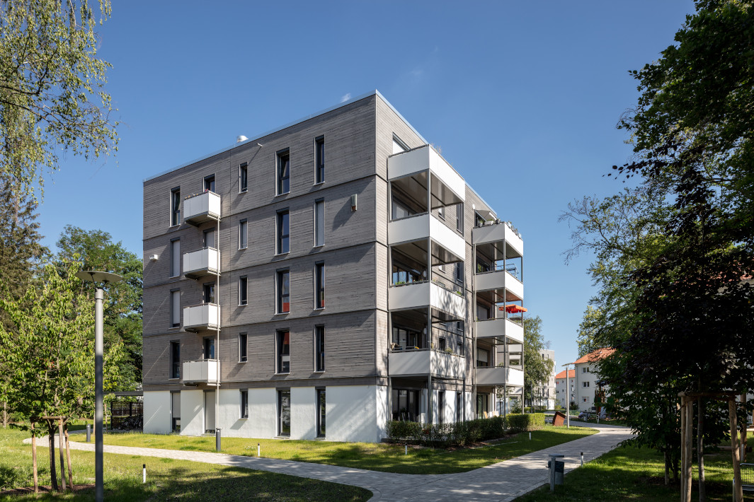 5-Geschosser Erlangen, Leistung: Geschlossene Gebäudehülle