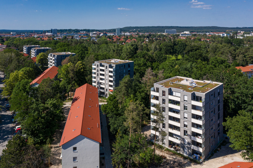 7-Geschosser Erlangen, Leistung: Geschlossene Gebäudehülle