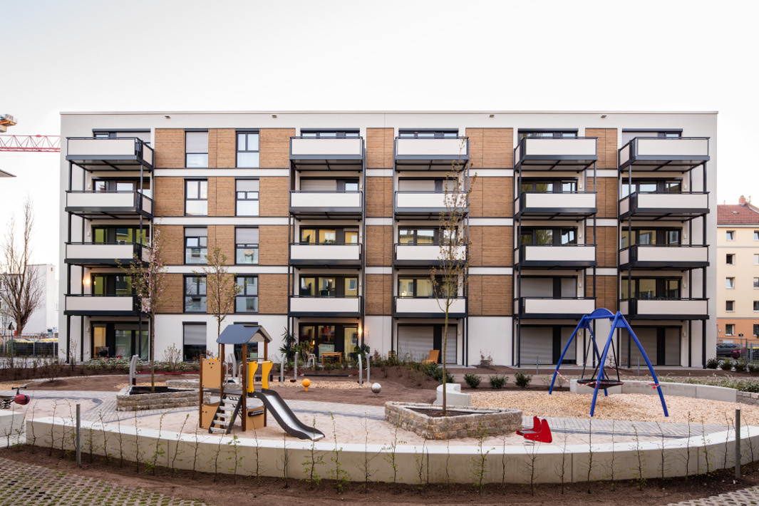 MFH Offenbach (5 Geschosser), Leistung: Geschlossene Gebäudehülle