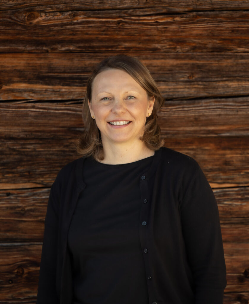 Doreen Schuhmann: Sie unterstützt Bauleitung, Projektleitung und die Geschäftsführung gleichermaßen und behält dabei stets den Überblick technisch wie organisatorisch.