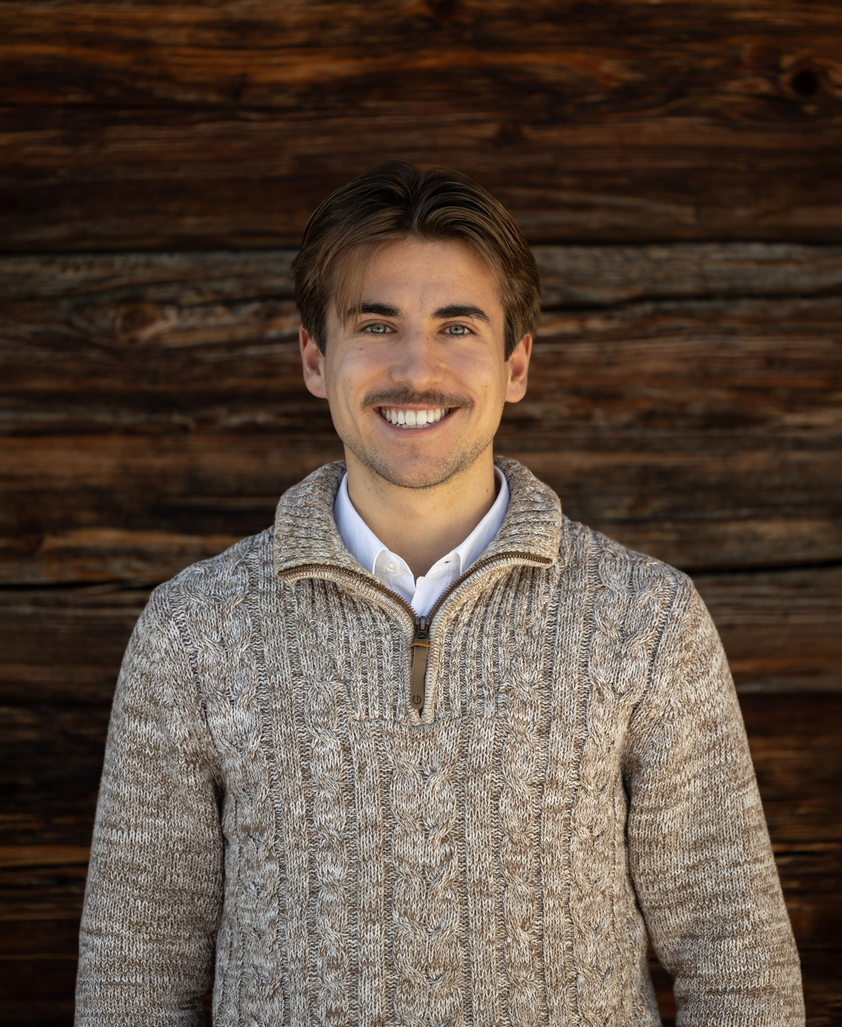 Maximilian Weinzierl - Bauleiter: Er koordiniert Nachunternehmer und behält Qualität und Termine im Blick