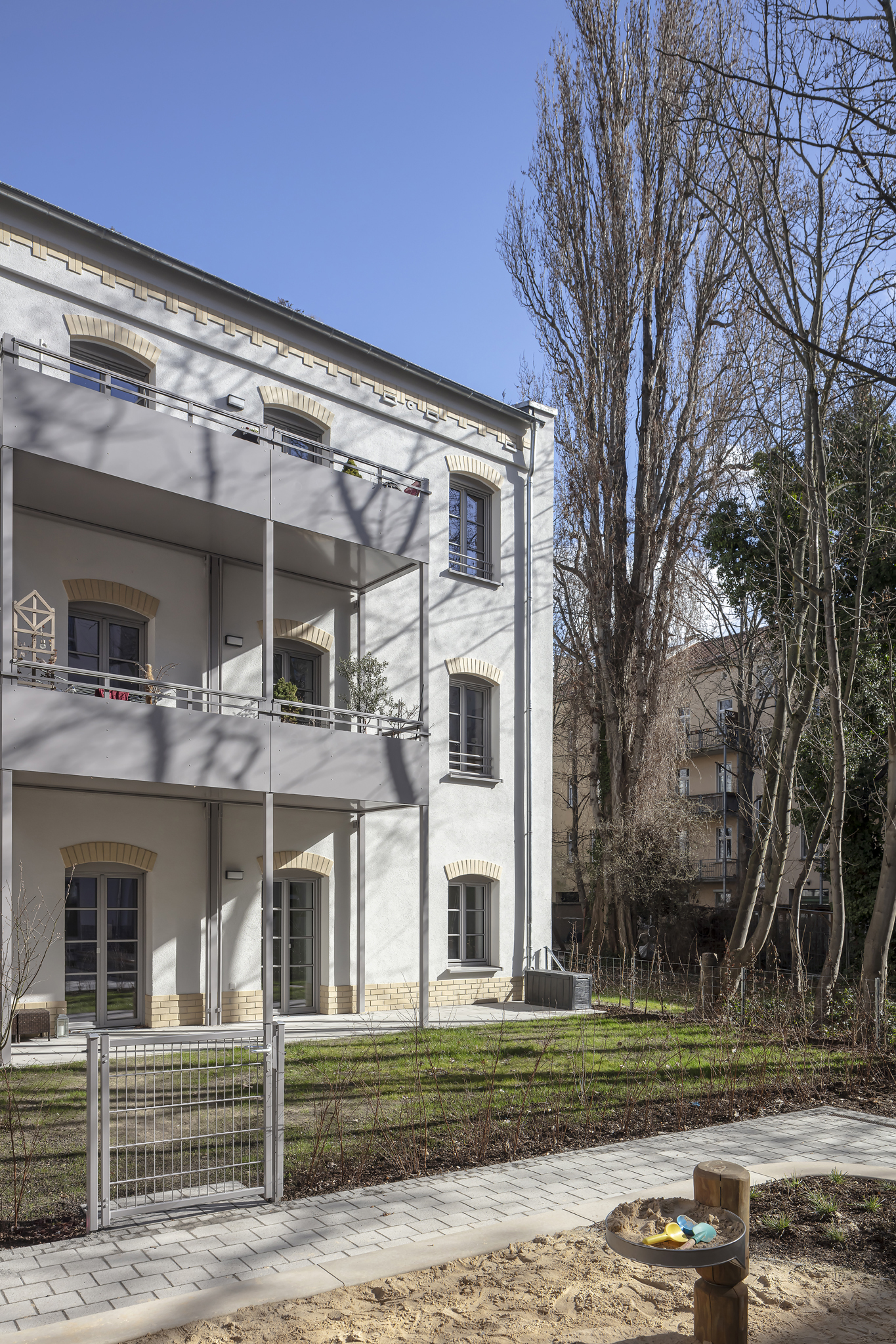 MFH Streustraße, Leistung: Geschlossene Gebäudehülle